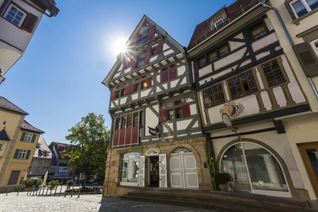 Älteste zusammenhängende Fachwerkhäuserzeile Deutschlands am Hafenmarkt